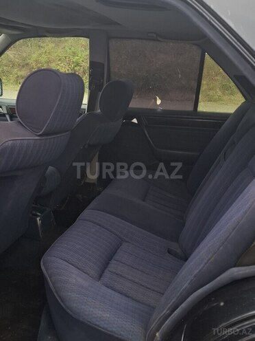 Mercedes 200 E 1992, 549,292 km - 2.0 л - Quba