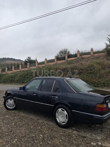 Mercedes 200 E 1992, 549,292 km - 2.0 л - Quba