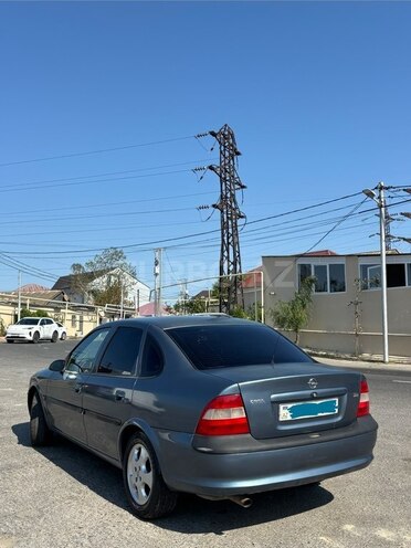 Opel Vectra 1998, 360,000 km - 1.8 l - Bakı