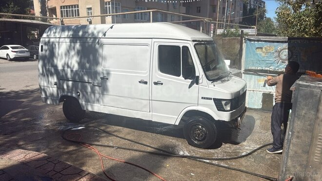 Mercedes 208 D 1998, 350,000 km - 2.9 l - Bakı