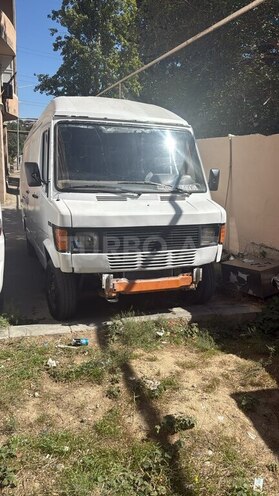 Mercedes 208 D 1998, 350,000 km - 2.9 l - Bakı