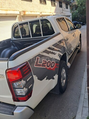 Mitsubishi L200 2020, 99,260 km - 2.4 l - Bakı