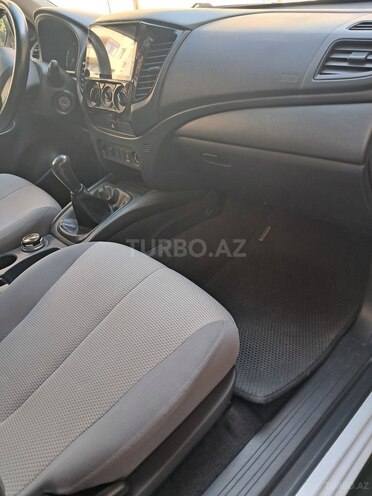 Mitsubishi L200 2020, 99,260 km - 2.4 l - Bakı