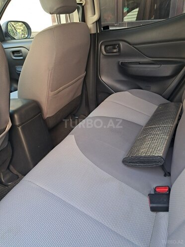 Mitsubishi L200 2020, 99,260 km - 2.4 l - Bakı