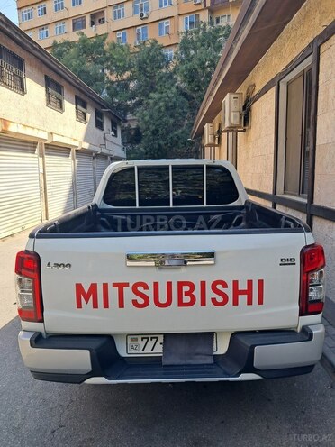 Mitsubishi L200 2020, 99,260 km - 2.4 l - Bakı