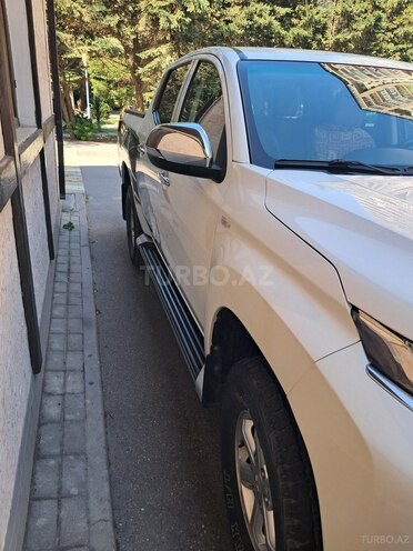 Mitsubishi L200 2020, 99,260 km - 2.4 l - Bakı
