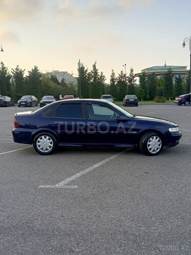 Opel Vectra 1999, 332,850 km - 1.8 l - Sumqayıt