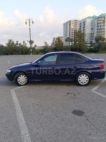 Opel Vectra 1999, 332,850 km - 1.8 l - Sumqayıt