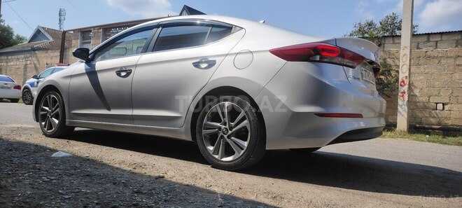 Hyundai Avante 2016, 255,556 km - 1.6 l - Ağcabədi