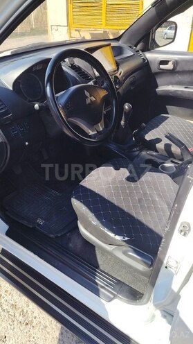 Mitsubishi L200 2014, 483,060 km - 2.5 л - Bakı