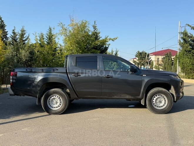 Mitsubishi L200 2023, 70,000 km - 2.4 l - Bakı