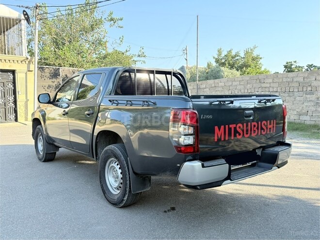 Mitsubishi L200 2023, 70,000 km - 2.4 l - Bakı