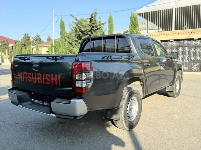 Mitsubishi L200 2023, 70,000 km - 2.4 l - Bakı