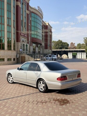 Mercedes E 270 2000, 283,000 km - 2.7 л - Şirvan