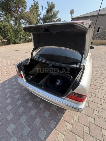 Mercedes E 270 2000, 283,000 km - 2.7 л - Şirvan