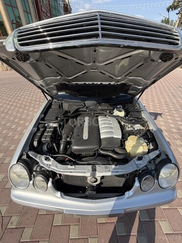 Mercedes E 270 2000, 283,000 km - 2.7 л - Şirvan