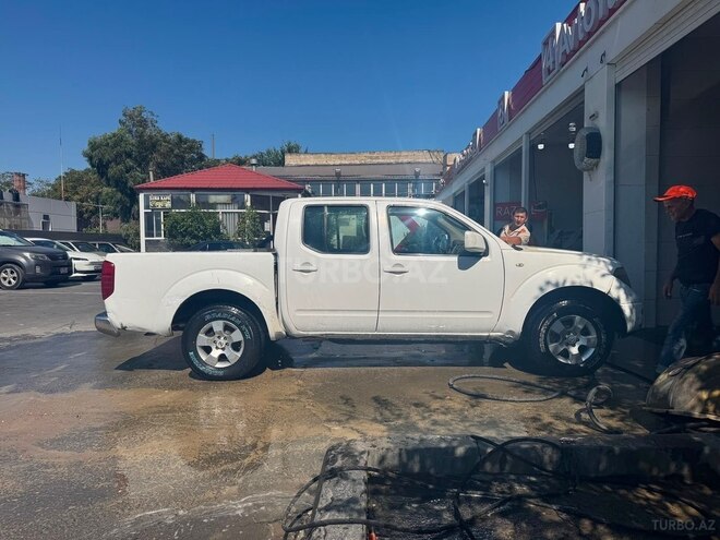 Nissan Navara 2013, 405,639 km - 2.5 l - Bakı