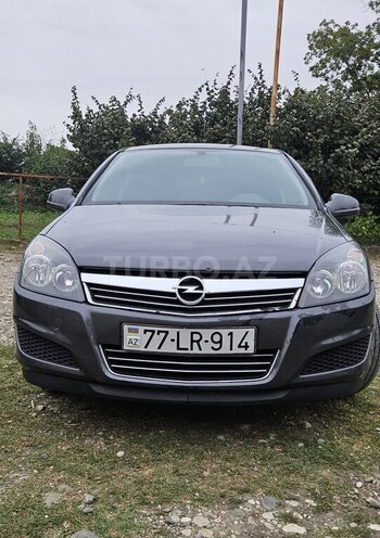 Opel Astra 2010, 211,600 km - 1.4 l - Qusar