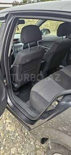 Opel Astra 2010, 211,600 km - 1.4 l - Qusar