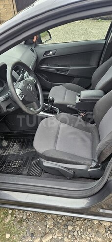 Opel Astra 2010, 211,600 km - 1.4 l - Qusar