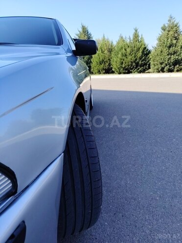 BMW 528 1998, 335,000 km - 2.8 l - Ağdaş