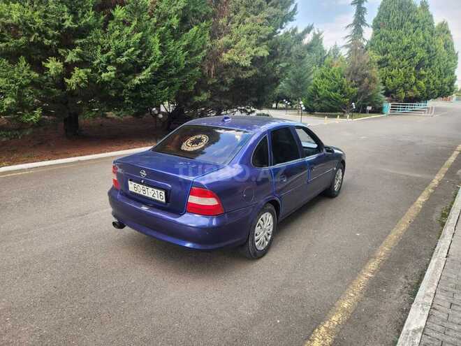 Opel Vectra 1996, 350,000 km - 1.6 l - Qazax