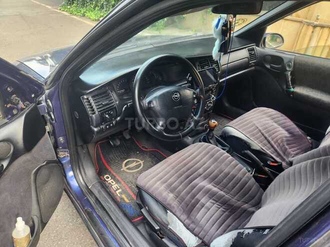 Opel Vectra 1996, 350,000 km - 1.6 l - Qazax