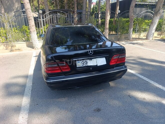 Mercedes E 270 2001, 444,000 km - 2.7 l - Sumqayıt