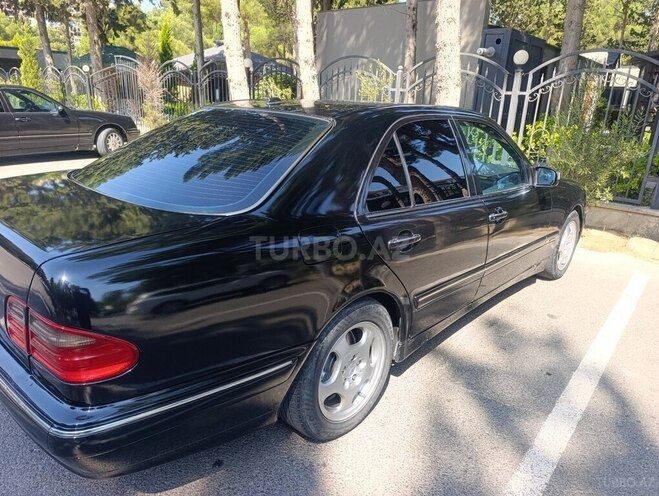 Mercedes E 270 2001, 444,000 km - 2.7 l - Sumqayıt