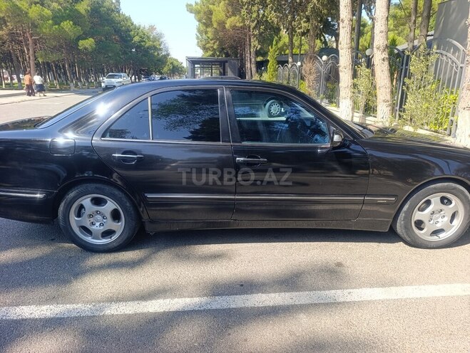 Mercedes E 270 2001, 444,000 km - 2.7 l - Sumqayıt