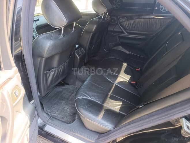 Mercedes E 270 2001, 444,000 km - 2.7 l - Sumqayıt