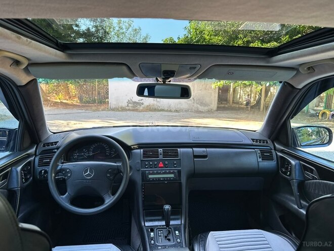 Mercedes E 240 1999, 344,200 km - 2.4 l - Bakı