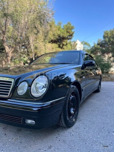 Mercedes E 240 1999, 344,200 km - 2.4 l - Bakı