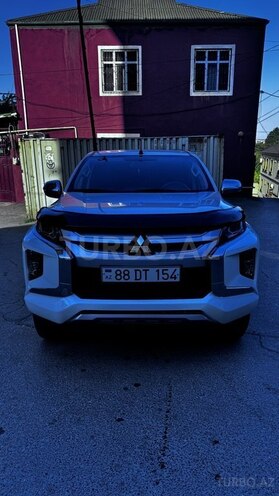 Mitsubishi L200 2023, 62,000 km - 2.4 l - Bakı