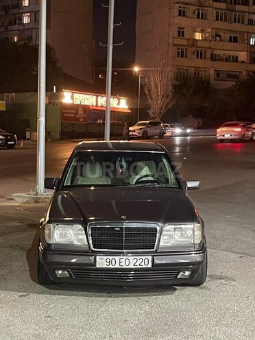Mercedes 220 E 1995, 300,000 km - 2.2 l - Bakı
