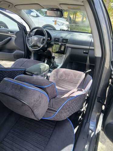Toyota Avensis 2007, 260,000 km - 2.0 l - Yevlax