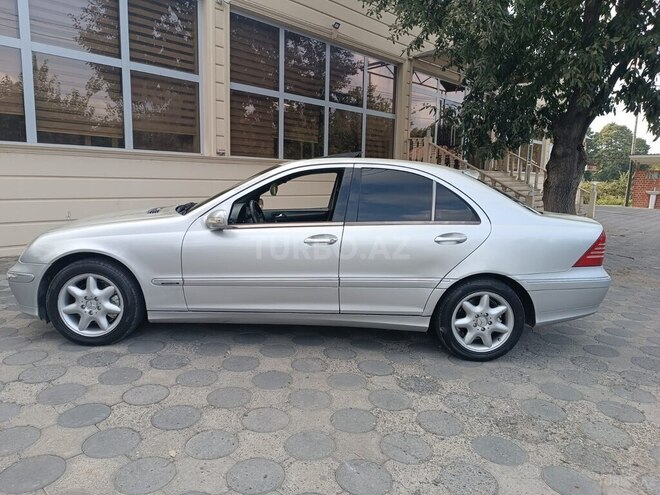 Mercedes C 240 2001, 320,000 km - 2.6 l - Masallı