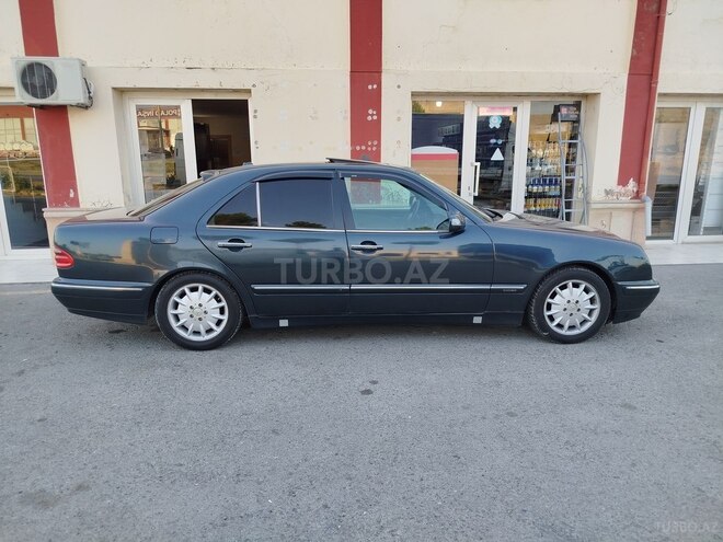 Mercedes E 240 2000, 260,000 km - 2.4 l - Hacıqabul
