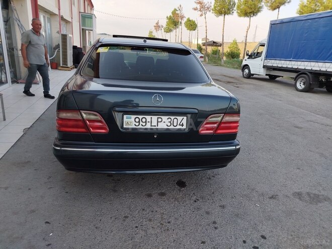 Mercedes E 240 2000, 260,000 km - 2.4 l - Hacıqabul