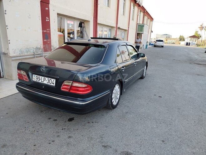 Mercedes E 240 2000, 260,000 km - 2.4 l - Hacıqabul