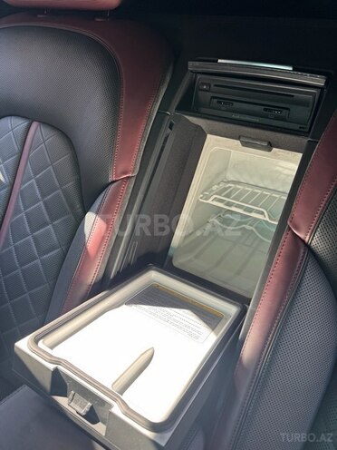 Audi A8 2014, 93,000 km - 4.0 l - Bakı