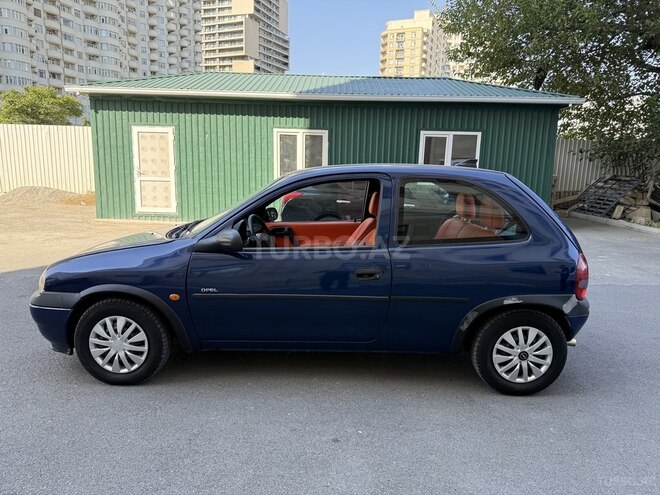 Opel Corsa 1997, 220,000 km - 1.4 l - Bakı