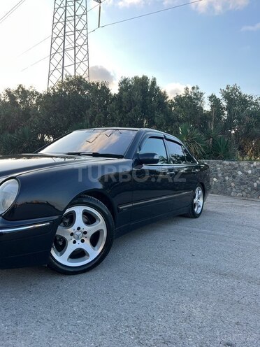 Mercedes E 240 2001, 322,000 km - 2.4 l - Bakı
