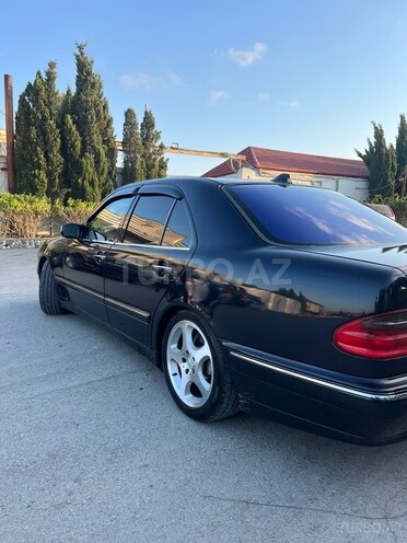 Mercedes E 240 2001, 322,000 km - 2.4 l - Bakı