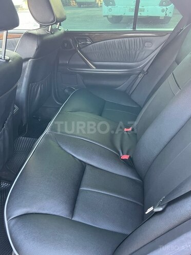 Mercedes E 240 2001, 322,000 km - 2.4 l - Bakı