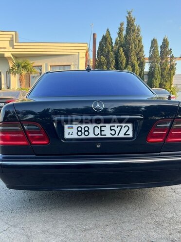 Mercedes E 240 2001, 322,000 km - 2.4 l - Bakı