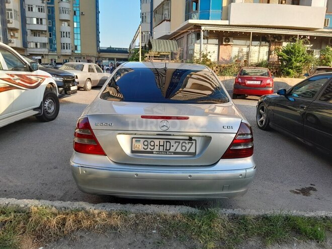 Mercedes E 220 2004, 376,000 km - 2.2 l - Bakı