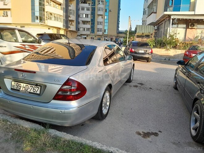 Mercedes E 220 2004, 376,000 km - 2.2 l - Bakı