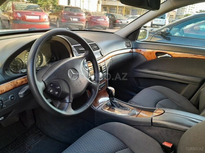 Mercedes E 220 2004, 376,000 km - 2.2 l - Bakı