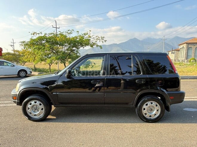 Honda CR-V 2001, 231,000 km - 2.0 л - Qax